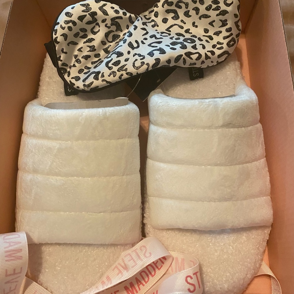 Steve Madden gift set - Picture 2 of 4